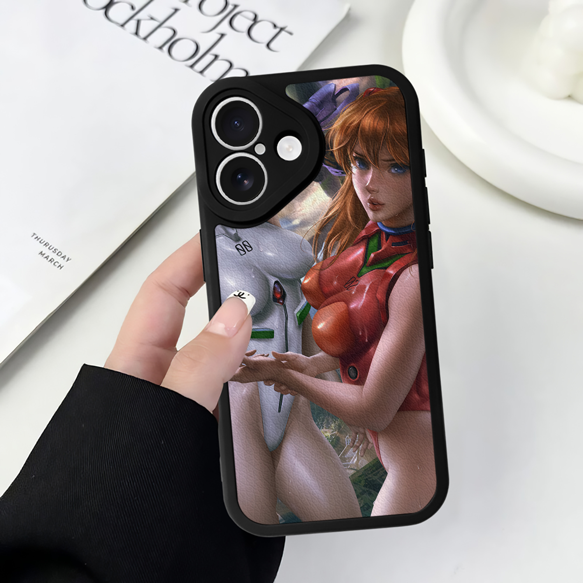 （画像用） EVA 新世紀エヴァンゲリオン 【iPhone 16シリーズ対応】シリコンスマホケース（レザー調） 材質：シリコン